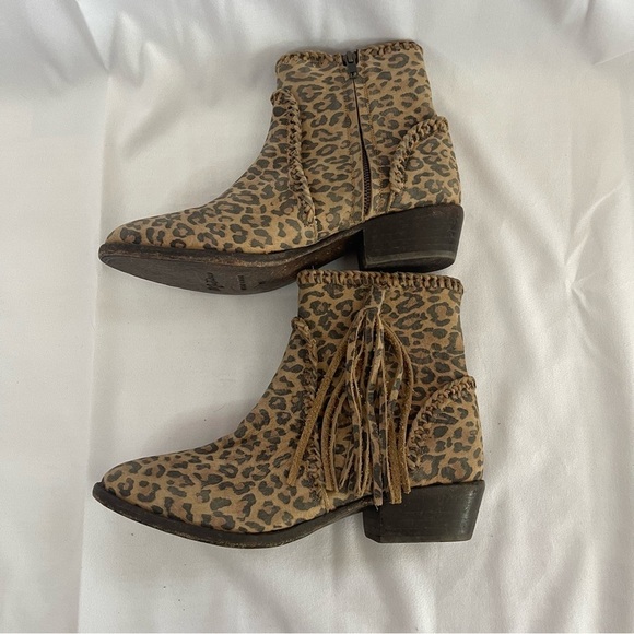 🪩👢🦄EUC MATISSE LEOPARD‎ FRINGE BOOTS- SIZE 9.5 - Picture 6 of 9